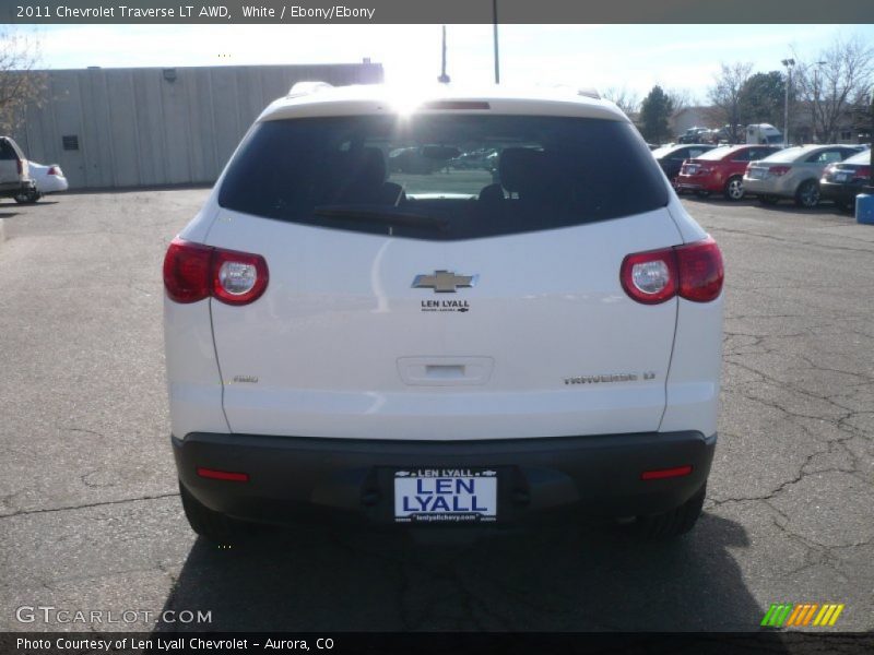 White / Ebony/Ebony 2011 Chevrolet Traverse LT AWD