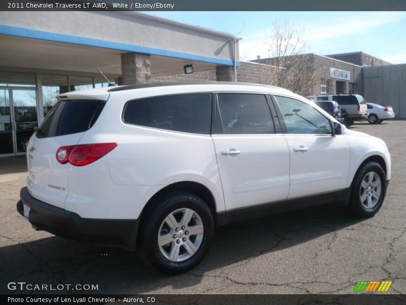 White / Ebony/Ebony 2011 Chevrolet Traverse LT AWD