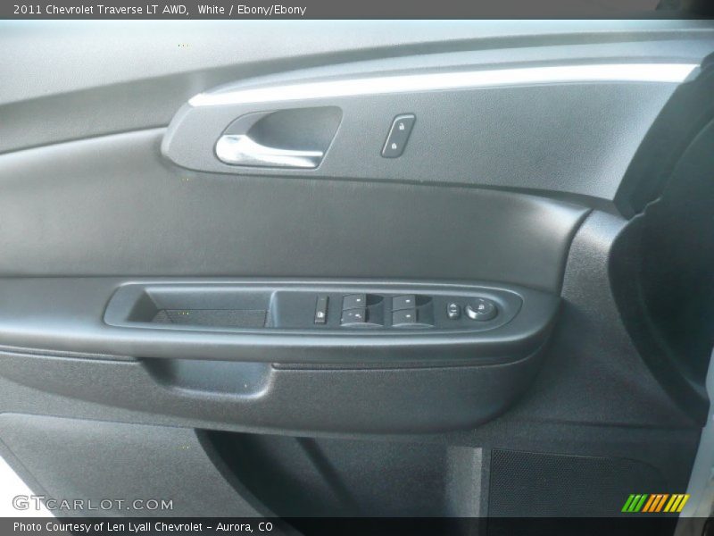 White / Ebony/Ebony 2011 Chevrolet Traverse LT AWD