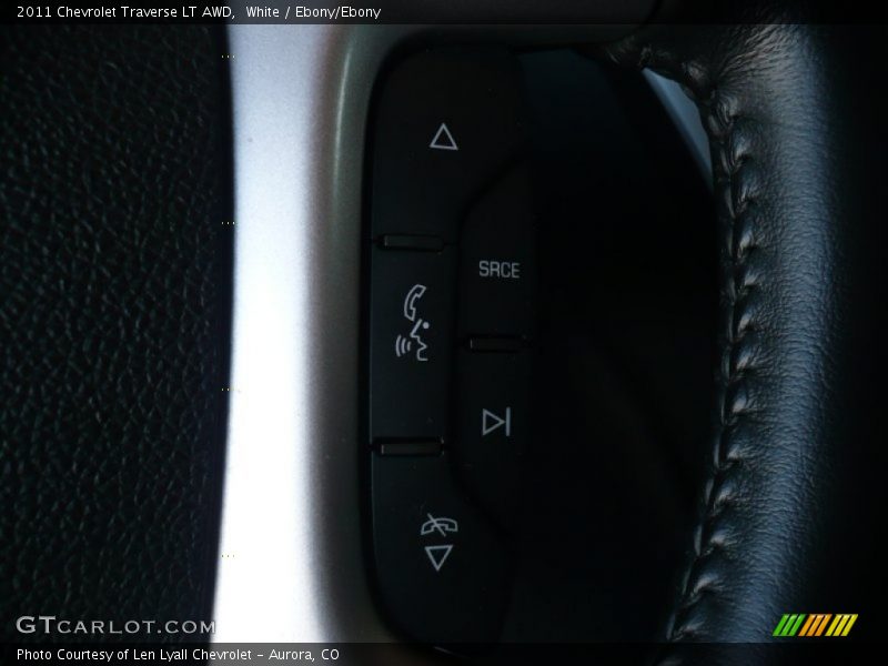 White / Ebony/Ebony 2011 Chevrolet Traverse LT AWD