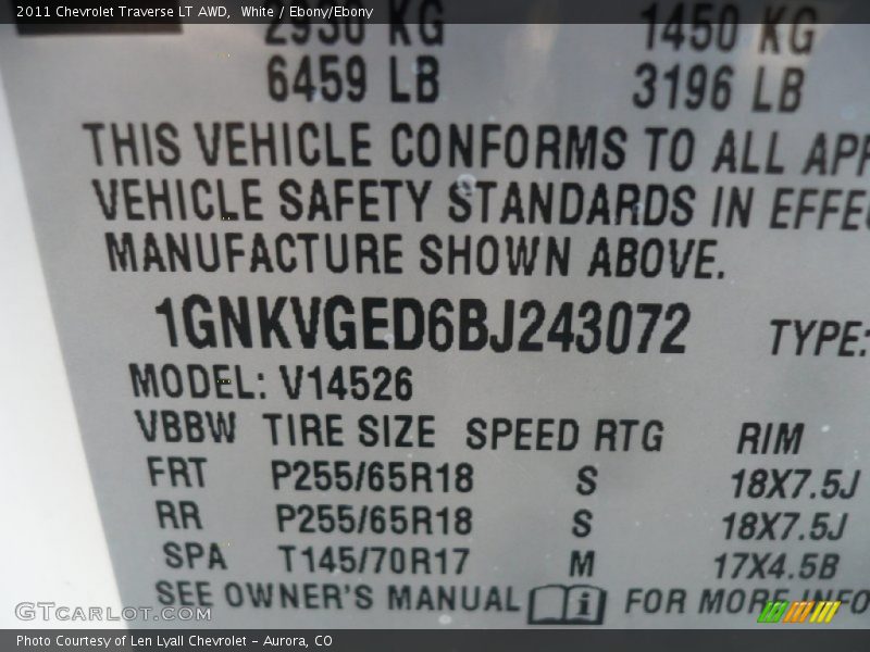 White / Ebony/Ebony 2011 Chevrolet Traverse LT AWD