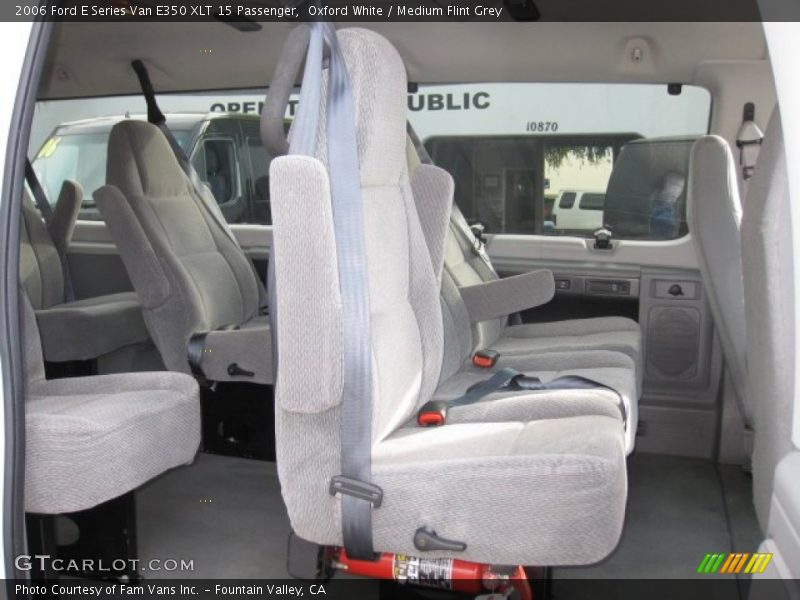 Oxford White / Medium Flint Grey 2006 Ford E Series Van E350 XLT 15 Passenger