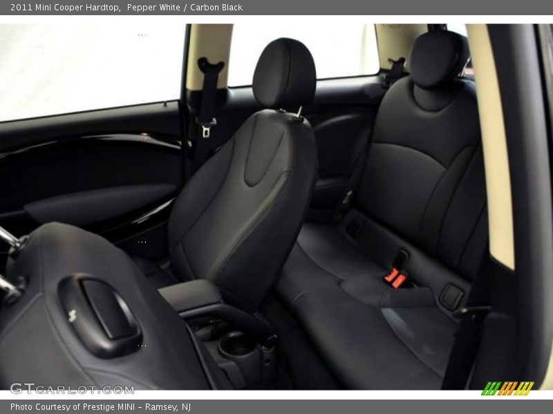 Pepper White / Carbon Black 2011 Mini Cooper Hardtop