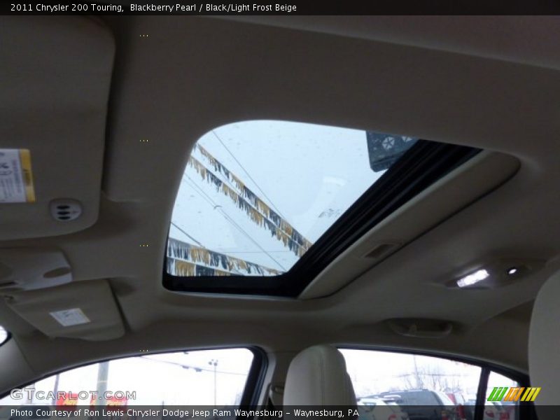 Blackberry Pearl / Black/Light Frost Beige 2011 Chrysler 200 Touring