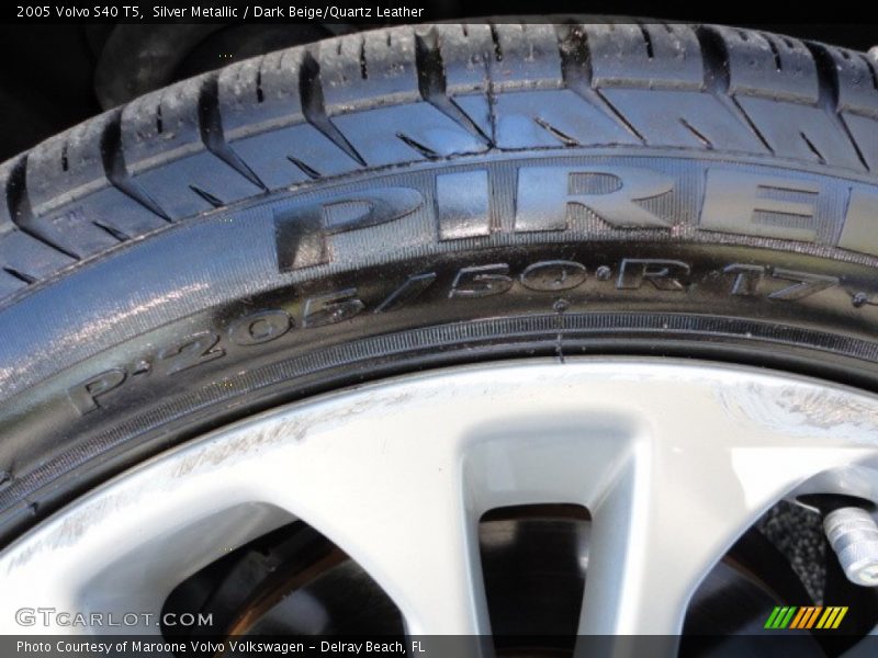 Silver Metallic / Dark Beige/Quartz Leather 2005 Volvo S40 T5