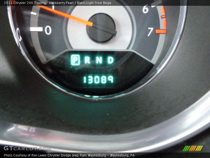 Blackberry Pearl / Black/Light Frost Beige 2011 Chrysler 200 Touring