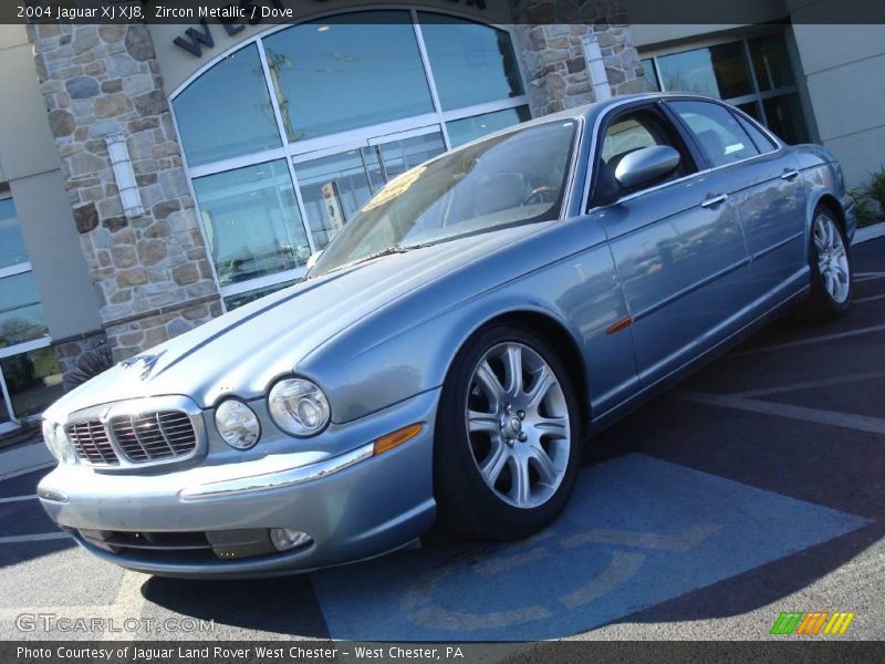 Zircon Metallic / Dove 2004 Jaguar XJ XJ8