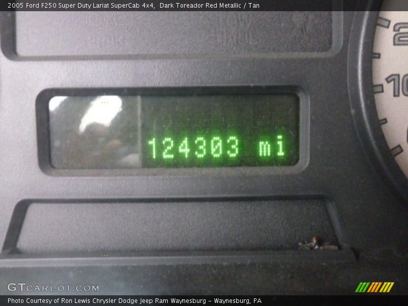 Dark Toreador Red Metallic / Tan 2005 Ford F250 Super Duty Lariat SuperCab 4x4