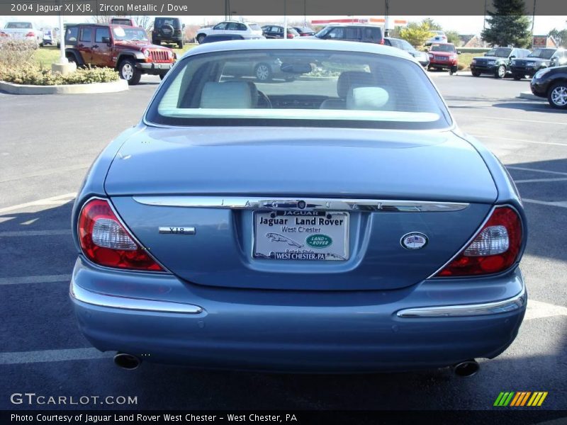 Zircon Metallic / Dove 2004 Jaguar XJ XJ8