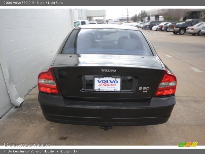 Black / Light Sand 2000 Volvo S80 2.9