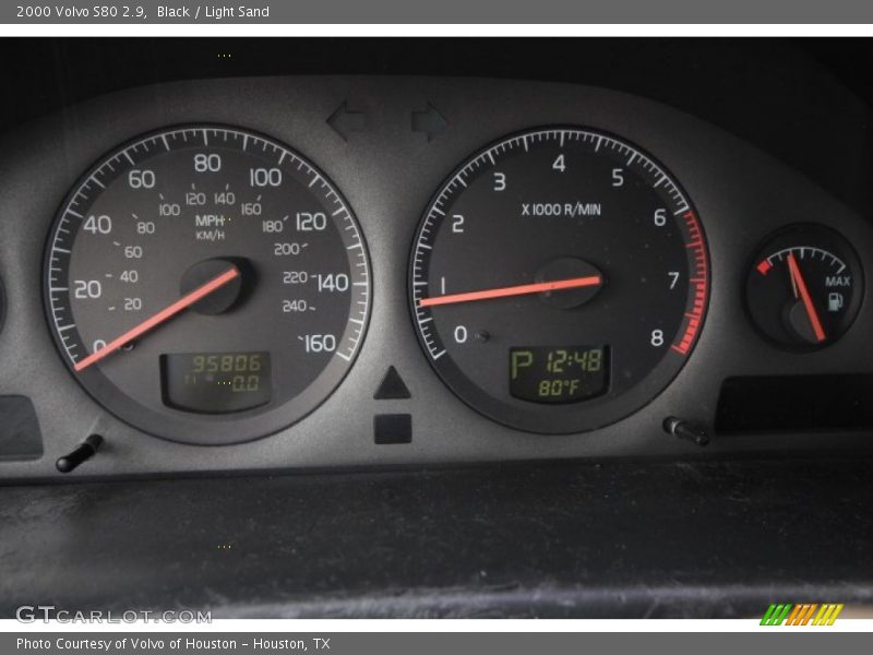 Black / Light Sand 2000 Volvo S80 2.9
