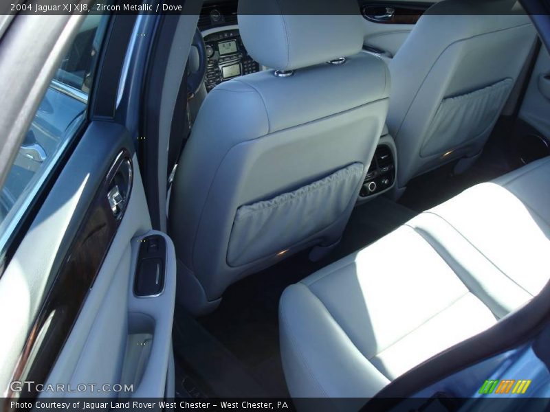 Zircon Metallic / Dove 2004 Jaguar XJ XJ8