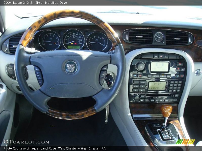 Zircon Metallic / Dove 2004 Jaguar XJ XJ8