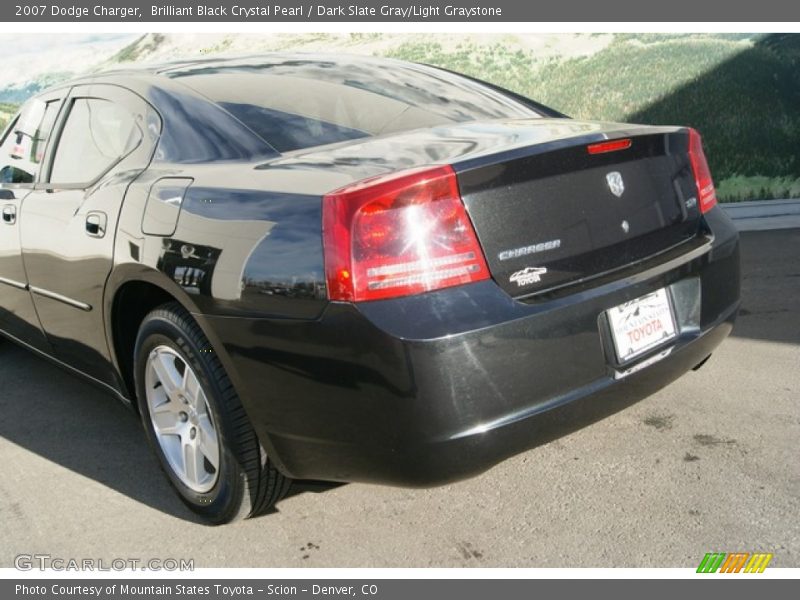 Brilliant Black Crystal Pearl / Dark Slate Gray/Light Graystone 2007 Dodge Charger