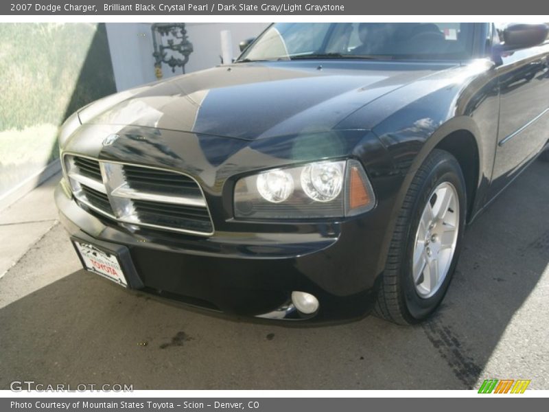 Brilliant Black Crystal Pearl / Dark Slate Gray/Light Graystone 2007 Dodge Charger