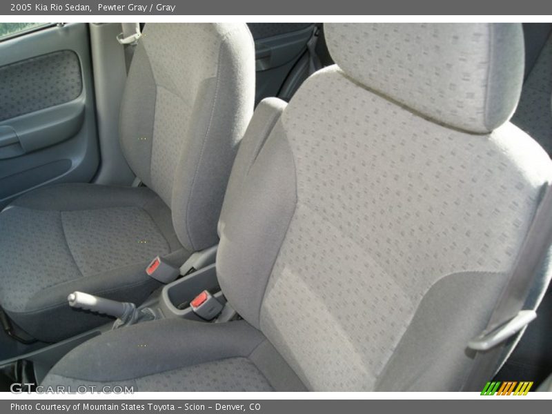 Pewter Gray / Gray 2005 Kia Rio Sedan