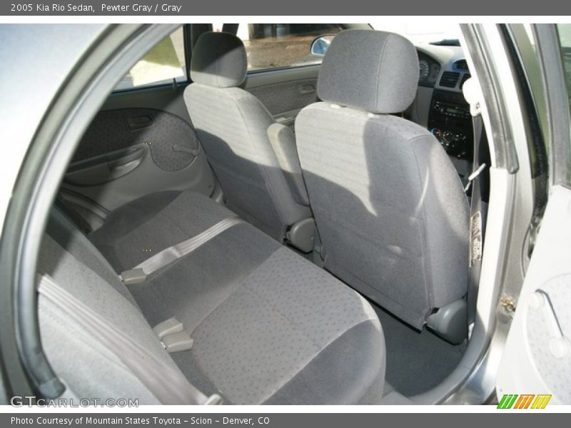 Pewter Gray / Gray 2005 Kia Rio Sedan