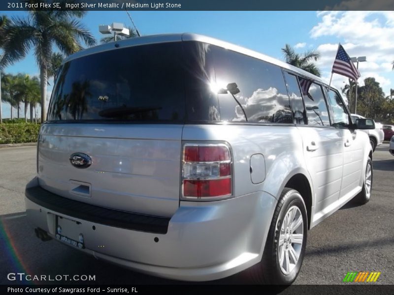 Ingot Silver Metallic / Medium Light Stone 2011 Ford Flex SE
