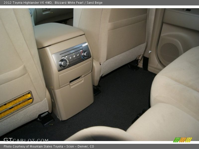 Blizzard White Pearl / Sand Beige 2012 Toyota Highlander V6 4WD
