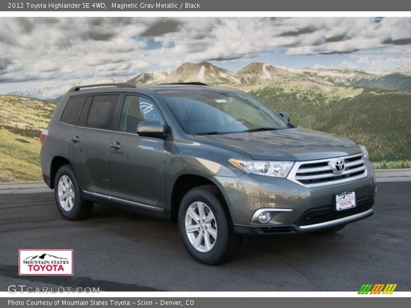 Magnetic Gray Metallic / Black 2012 Toyota Highlander SE 4WD