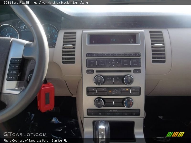 Ingot Silver Metallic / Medium Light Stone 2011 Ford Flex SE