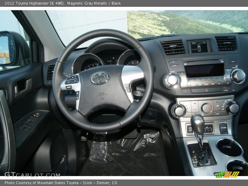 Magnetic Gray Metallic / Black 2012 Toyota Highlander SE 4WD
