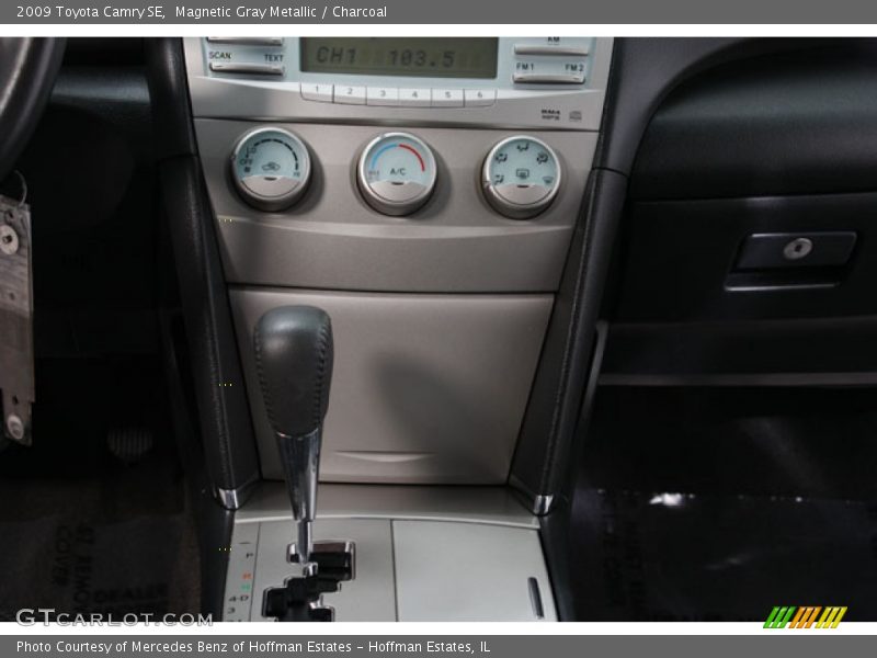 Magnetic Gray Metallic / Charcoal 2009 Toyota Camry SE