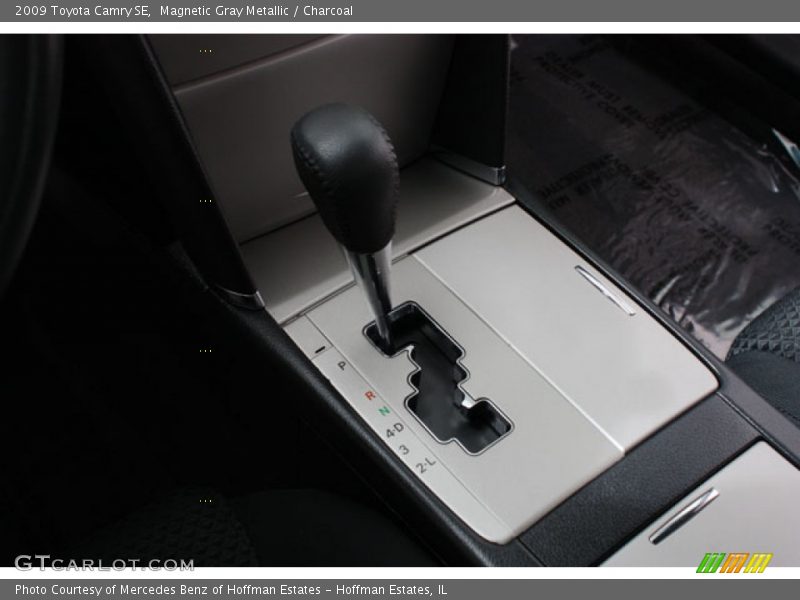 Magnetic Gray Metallic / Charcoal 2009 Toyota Camry SE
