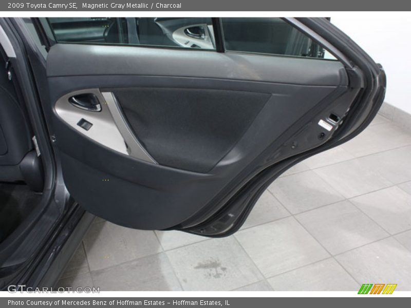 Magnetic Gray Metallic / Charcoal 2009 Toyota Camry SE