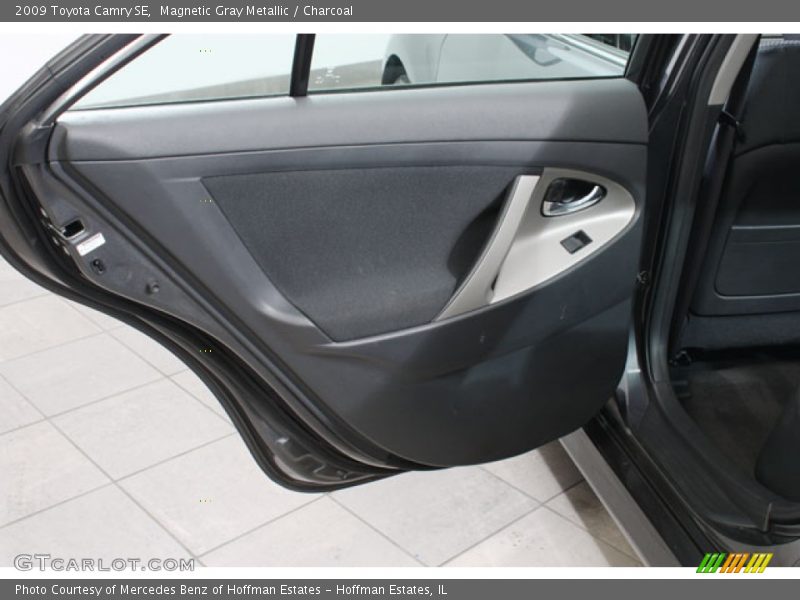 Magnetic Gray Metallic / Charcoal 2009 Toyota Camry SE