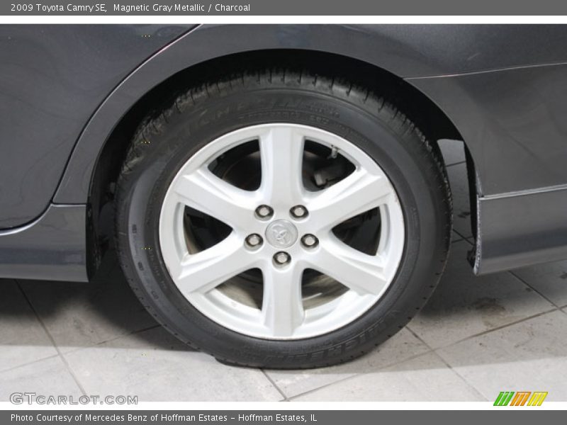 Magnetic Gray Metallic / Charcoal 2009 Toyota Camry SE