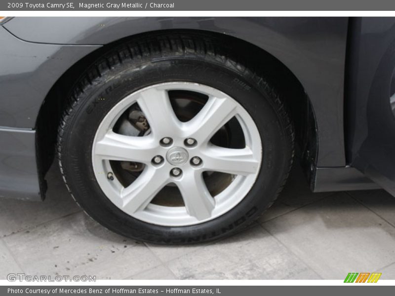 Magnetic Gray Metallic / Charcoal 2009 Toyota Camry SE