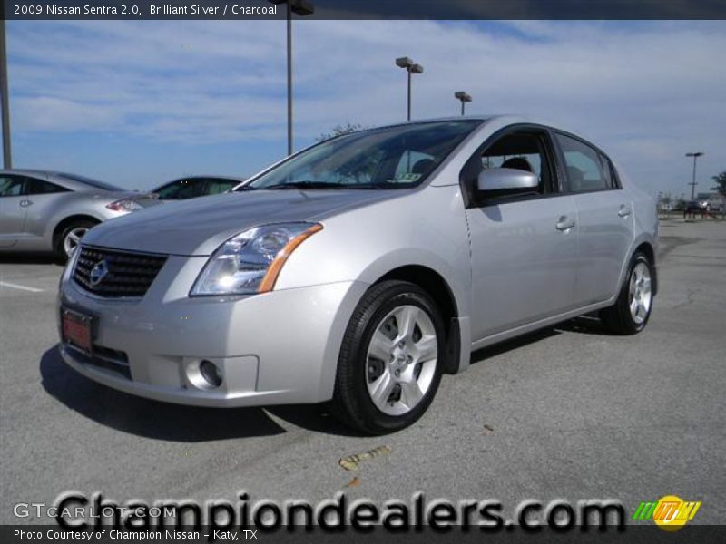 Brilliant Silver / Charcoal 2009 Nissan Sentra 2.0