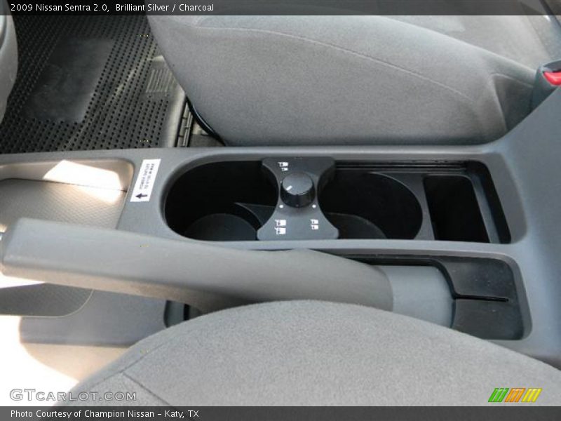 Brilliant Silver / Charcoal 2009 Nissan Sentra 2.0