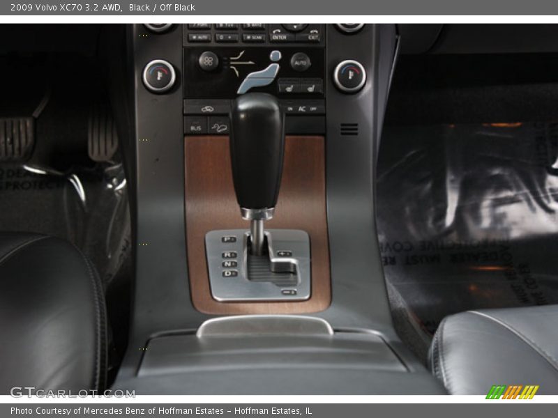Black / Off Black 2009 Volvo XC70 3.2 AWD
