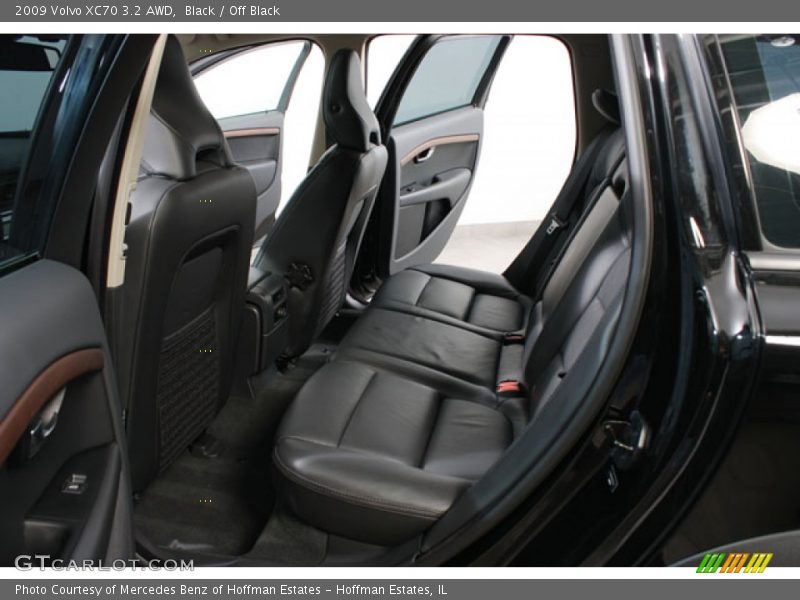 2009 XC70 3.2 AWD Off Black Interior