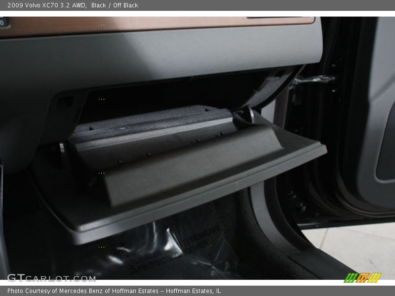 Black / Off Black 2009 Volvo XC70 3.2 AWD