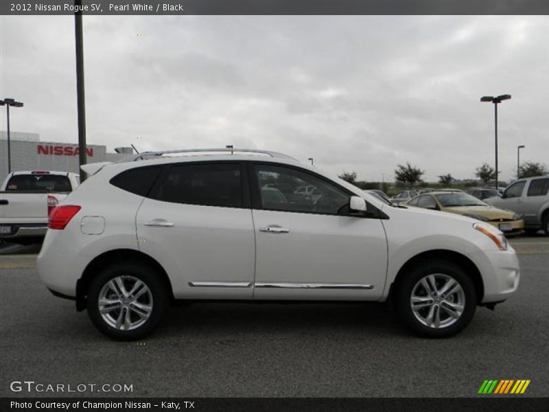 Pearl White / Black 2012 Nissan Rogue SV
