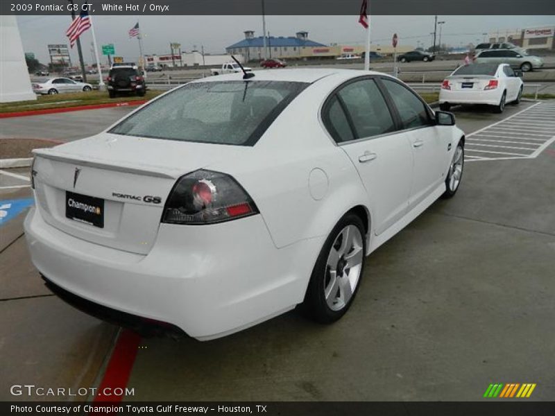 White Hot / Onyx 2009 Pontiac G8 GT