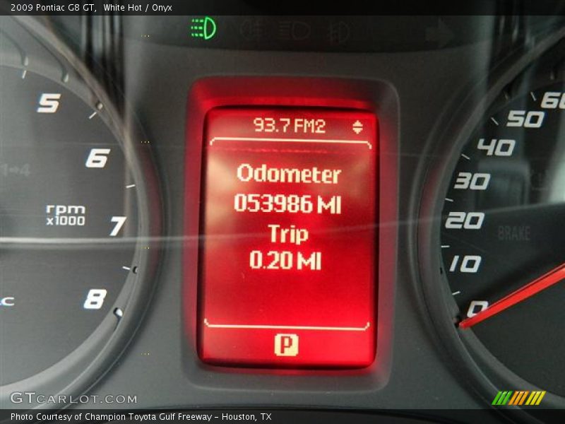 White Hot / Onyx 2009 Pontiac G8 GT