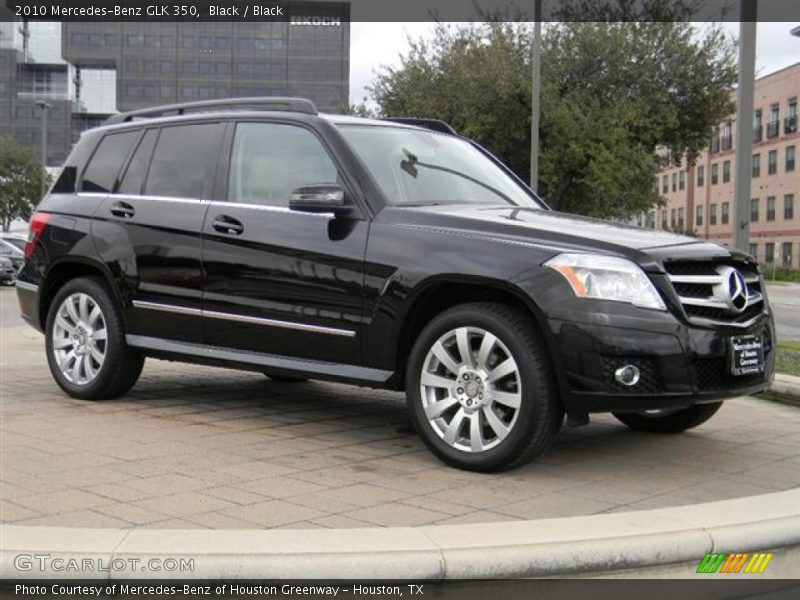 Front 3/4 View of 2010 GLK 350