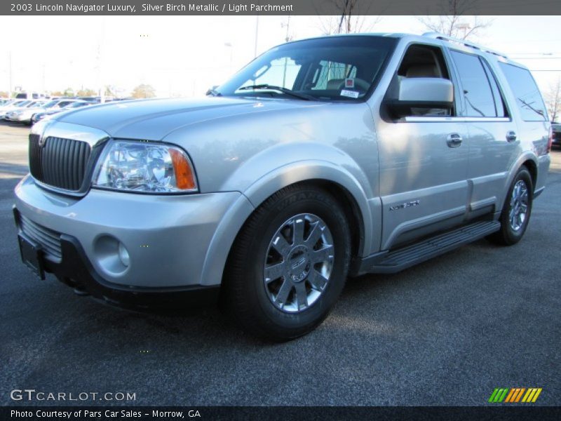 Silver Birch Metallic / Light Parchment 2003 Lincoln Navigator Luxury