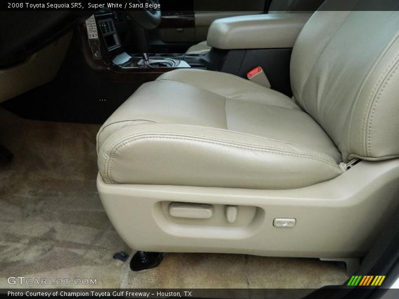 Super White / Sand Beige 2008 Toyota Sequoia SR5