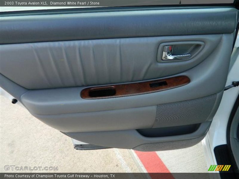 Diamond White Pearl / Stone 2003 Toyota Avalon XLS