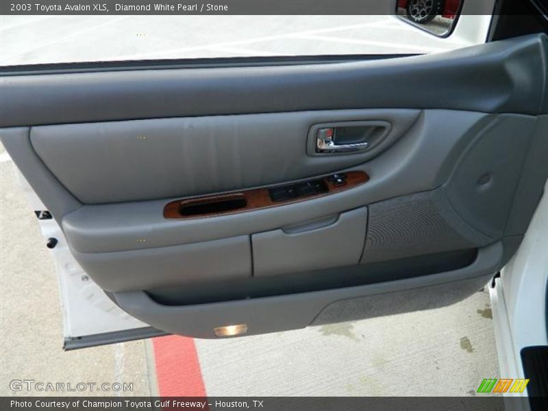 Diamond White Pearl / Stone 2003 Toyota Avalon XLS