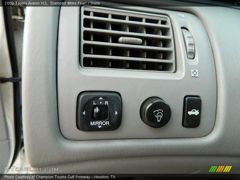 Diamond White Pearl / Stone 2003 Toyota Avalon XLS