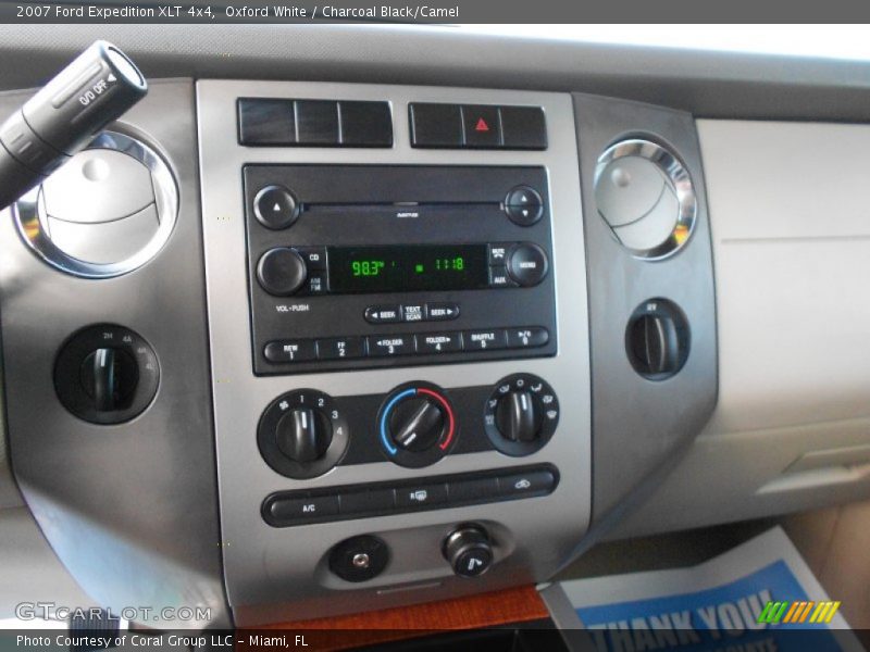 Oxford White / Charcoal Black/Camel 2007 Ford Expedition XLT 4x4
