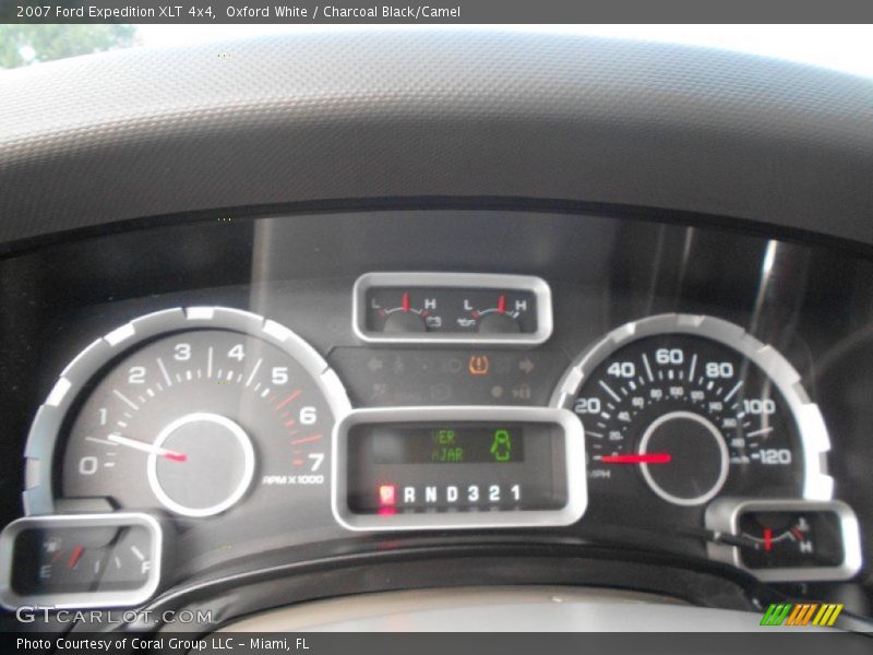 Oxford White / Charcoal Black/Camel 2007 Ford Expedition XLT 4x4