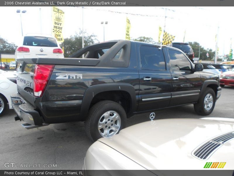 Dark Gray Metallic / Gray/Dark Charcoal 2006 Chevrolet Avalanche LS