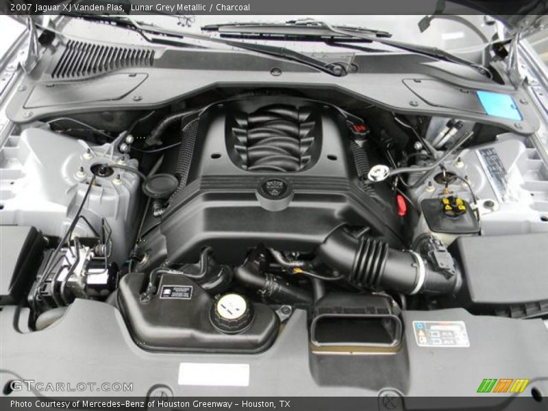  2007 XJ Vanden Plas Engine - 4.2 Liter DOHC 32-Valve VVT V8